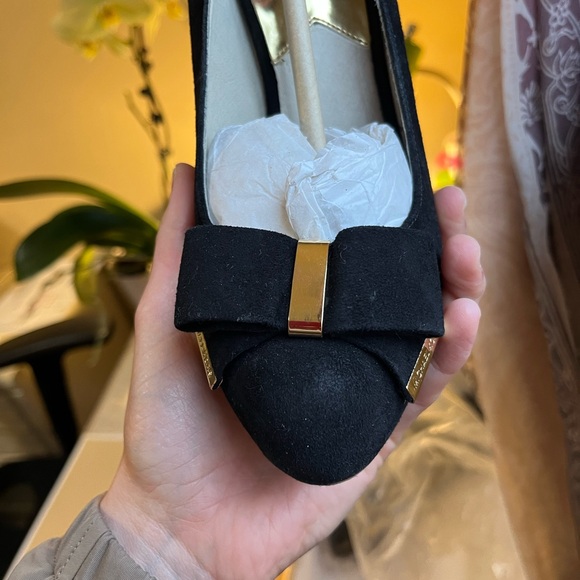 Michael Kors Delphine Pump Black Suede 7 - Picture 10 of 10